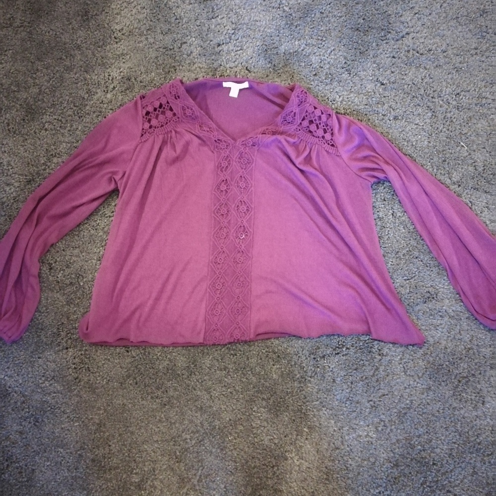 Flowy cropped long sleeve with lacey detailing